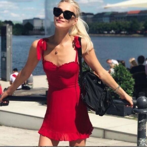 Reformation Christine Dress in Lipstick Red - Picture 2 of 10